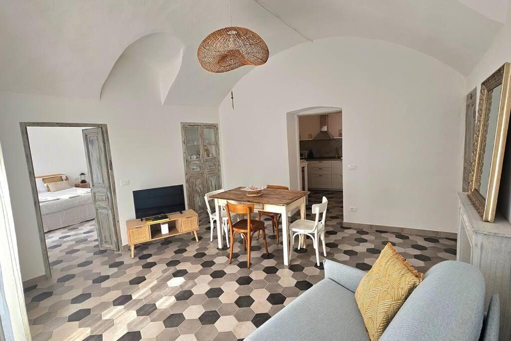 Car.Lo. Casa Vacanze Dolceacqua Exterior foto